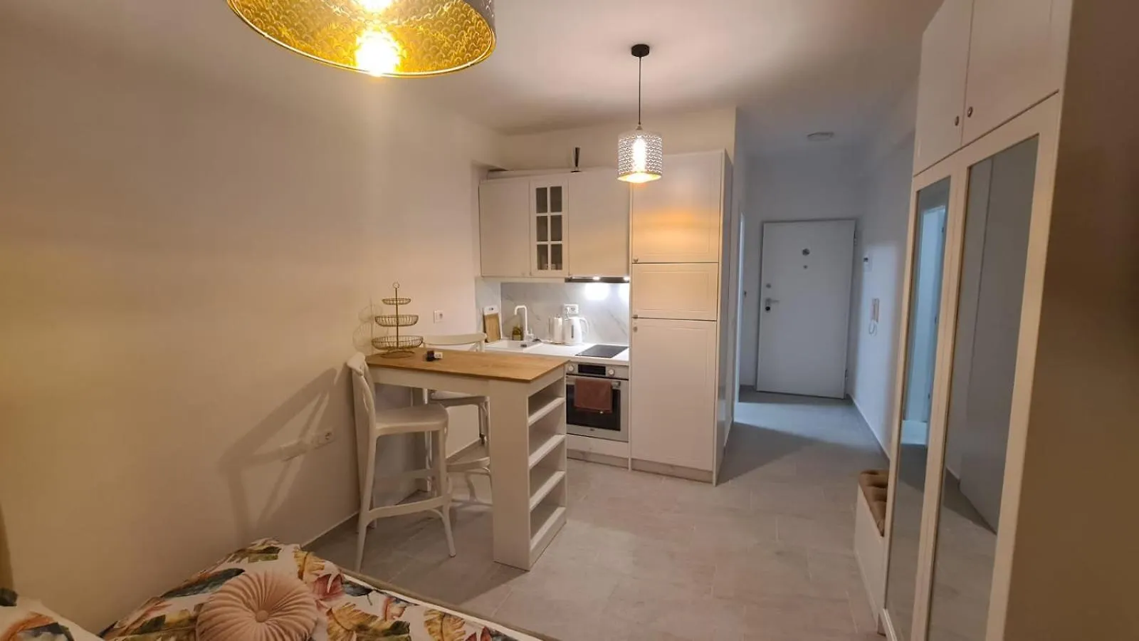 Calypso Sea View Apartament Saranda 民宿 Sarandë